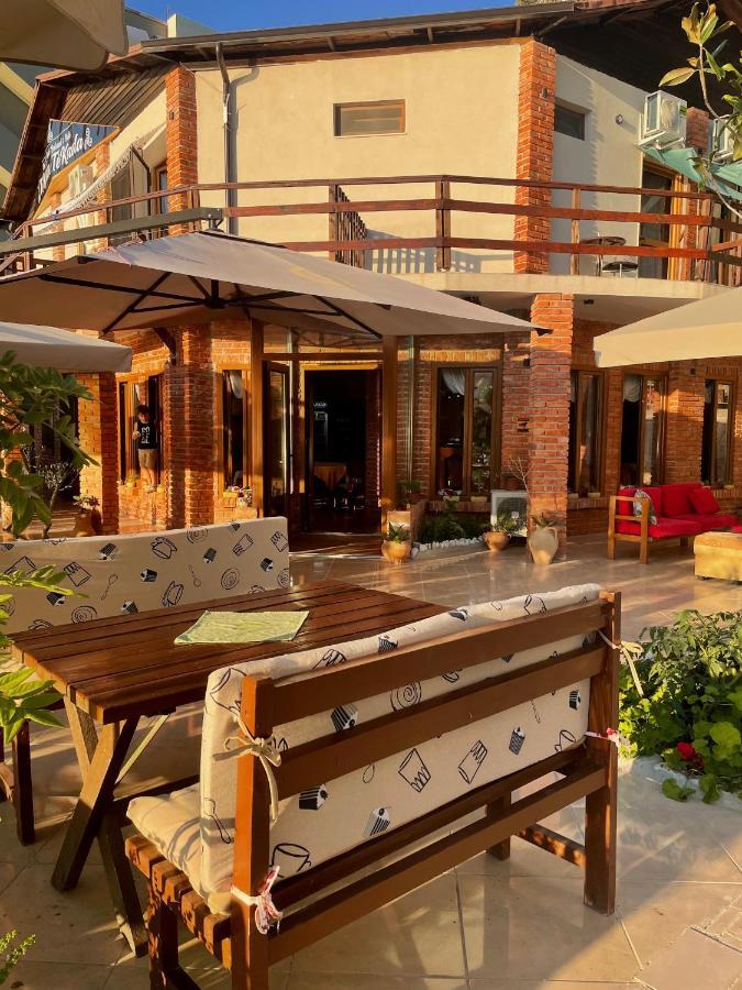 Tekada Hotel & Restaurant Vlorë Exterior foto